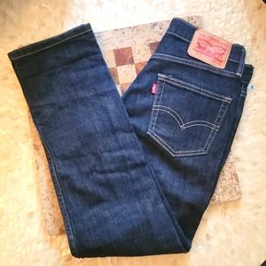Levi's straight leg dark Denim
